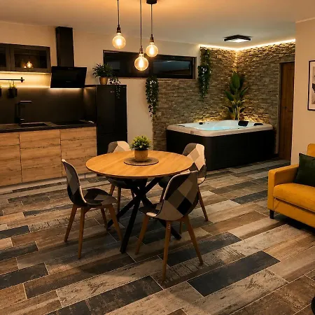 Apartmán Cozy Nest With Hot Tub Near Kassel